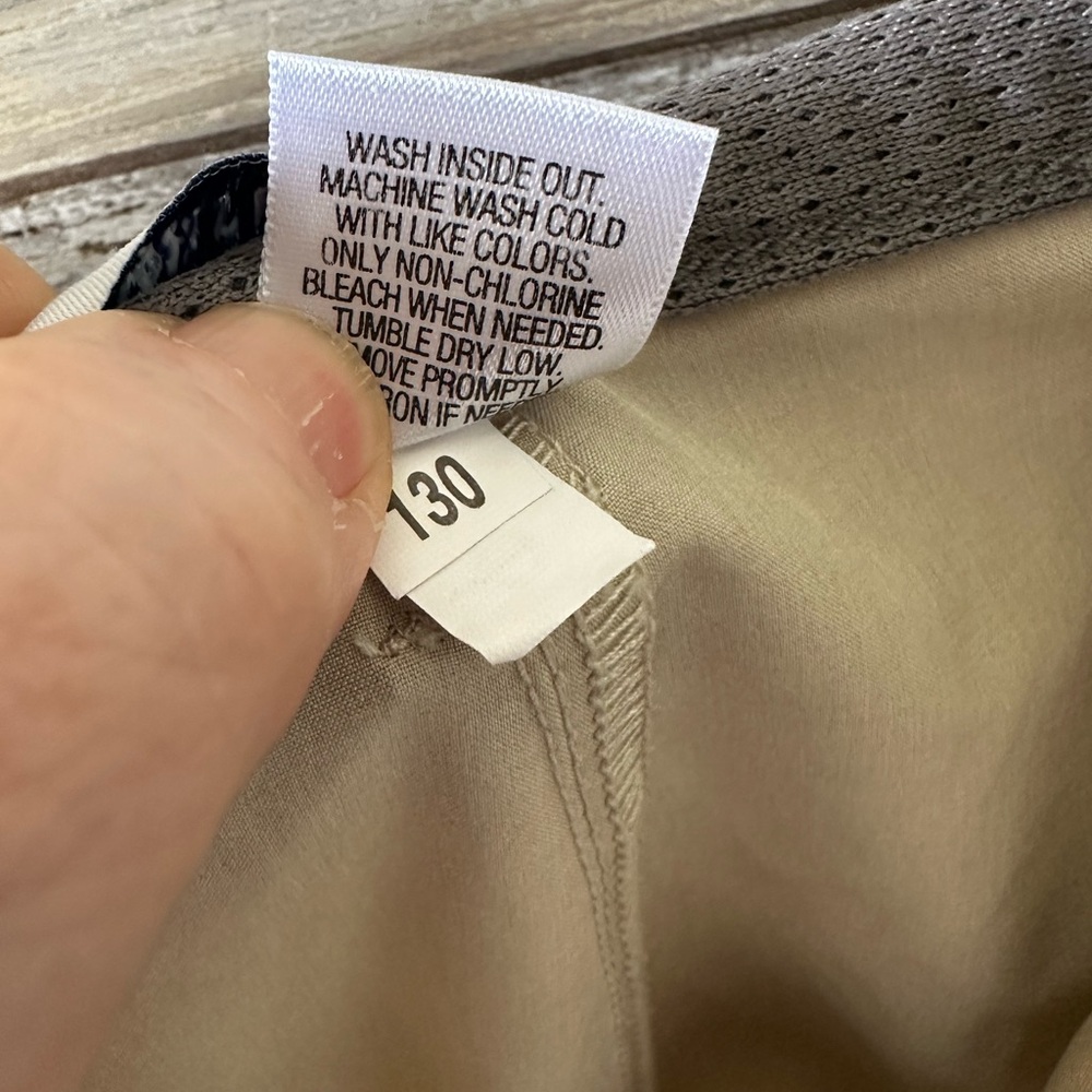 Croft & Barrow Tan Cargo Shorts with Relaxed Fit size 46 inch waist - Picture 3 of 4